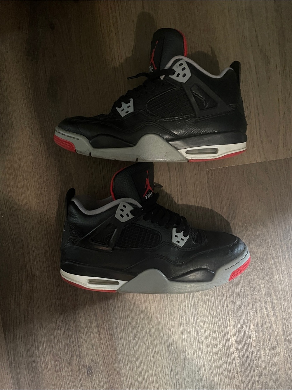 Jordan Men's Black and Red Retro Basketball Sneakers
